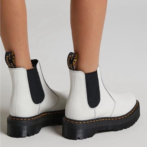 BRAND NEW CONDITION DR MARTENS 2976 QUAD SMOOTH PLATFORM BOOT | THICK SOLE |LOOP - Picture 2 of 8